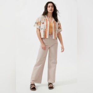 NWT - BDG High-Waisted Puddle Jean - Pink